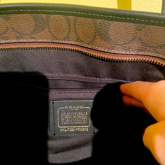 Leather Coach Tote - great condition! - Picture 4 of 4